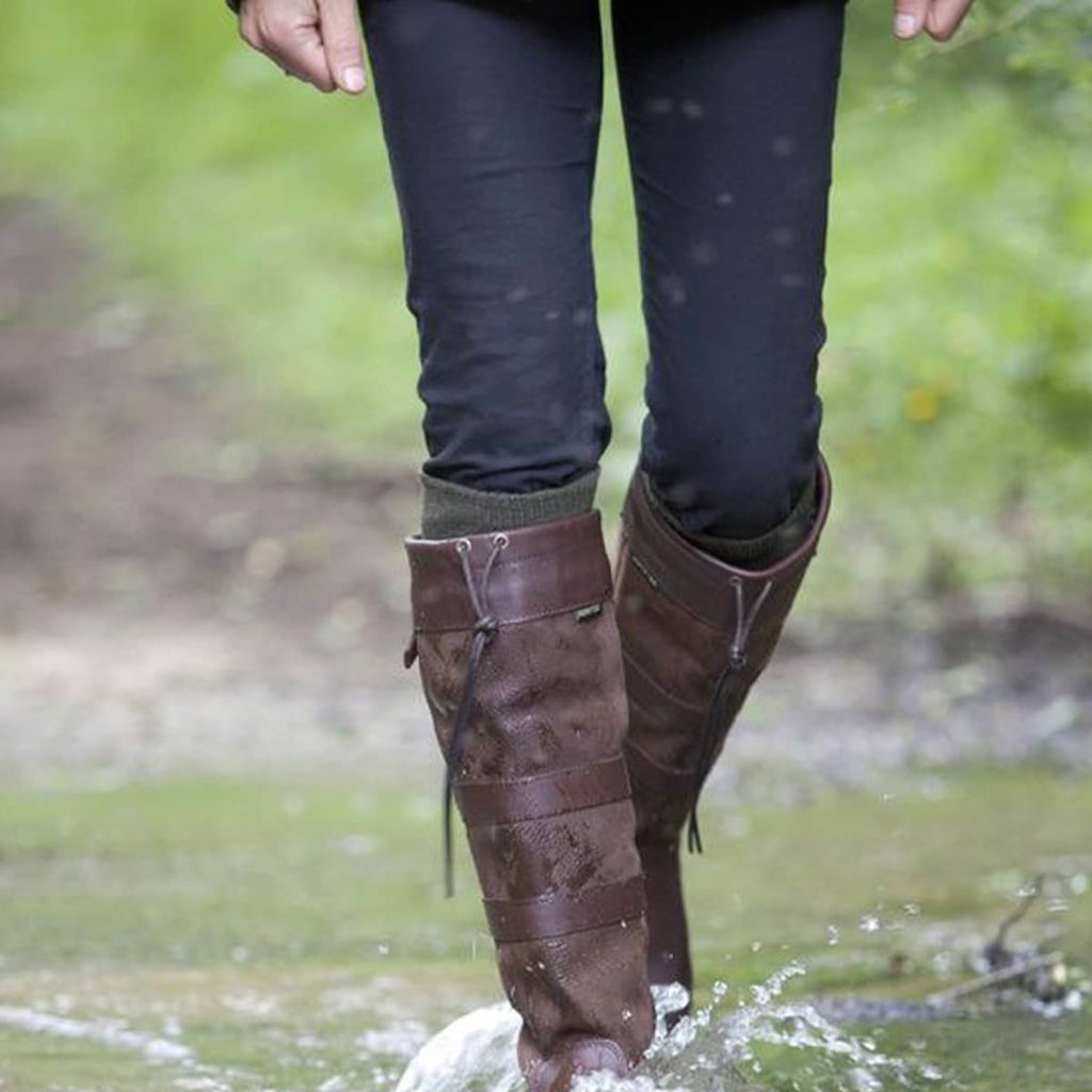 THE GLORIOUS WORLD OF DUBARRY